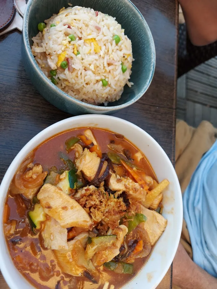 Poule Saute Aux Curry